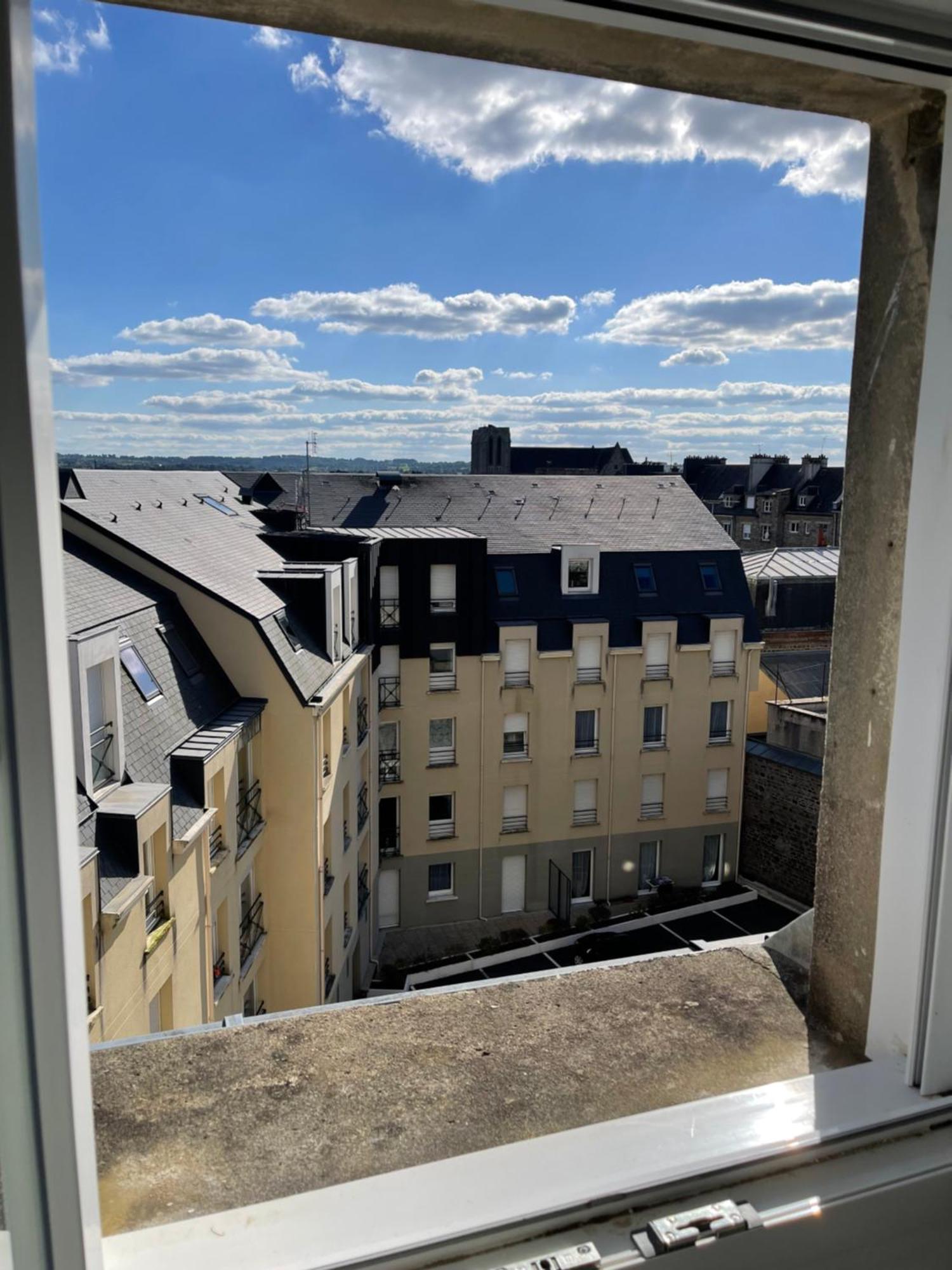 Appartement Renove Tout Equipe, Centre Ville, Proche De La Gare Et Commerce Flers  Exterior foto