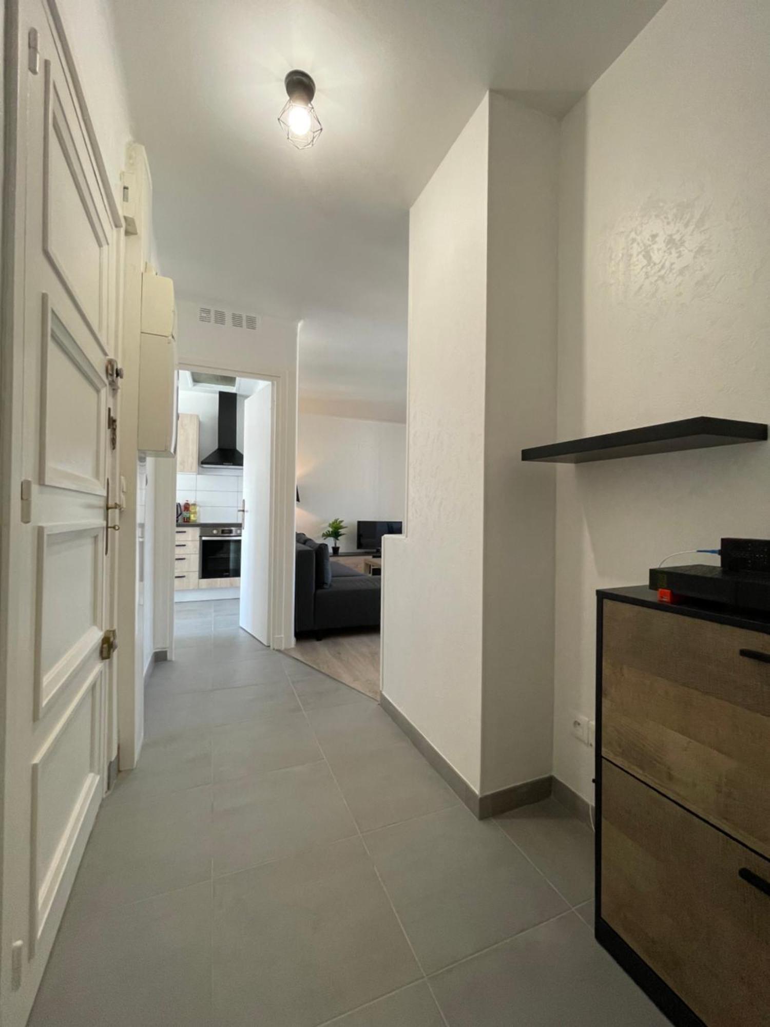 Appartement Renove Tout Equipe, Centre Ville, Proche De La Gare Et Commerce Flers  Exterior foto